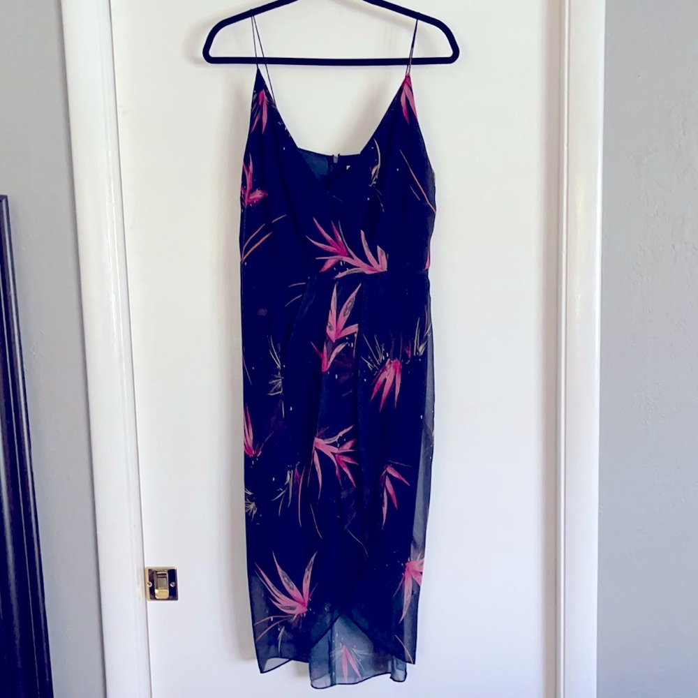 Really pretty high-low cut dress